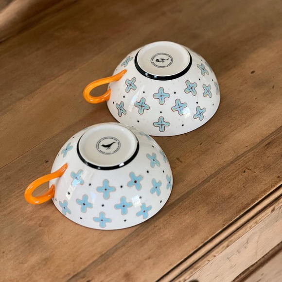 Pair of Retired Anthropologie Mugs - Picture 4 of 6